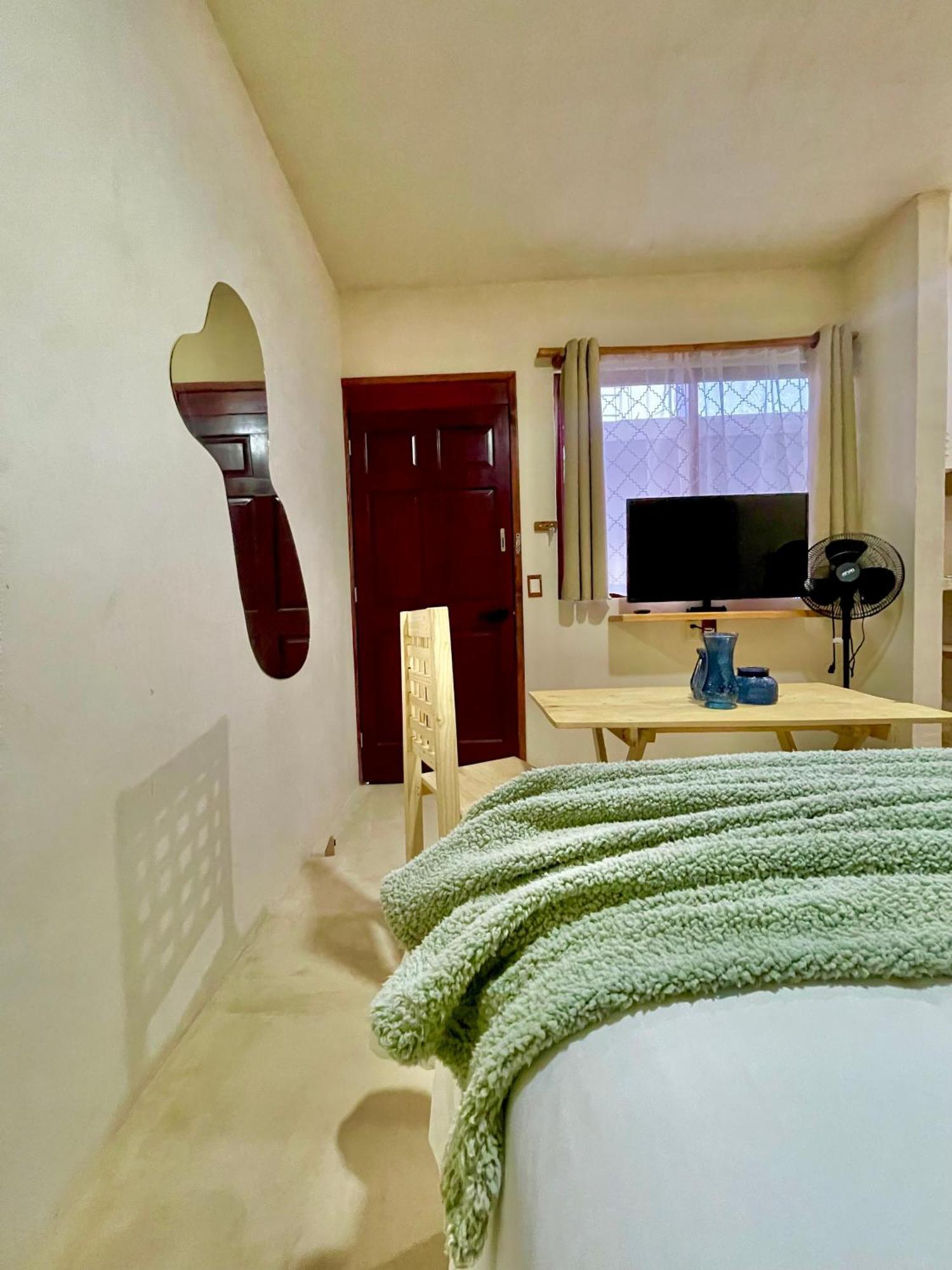 Hotel Casa Maakjae Исмикильпан Экстерьер фото